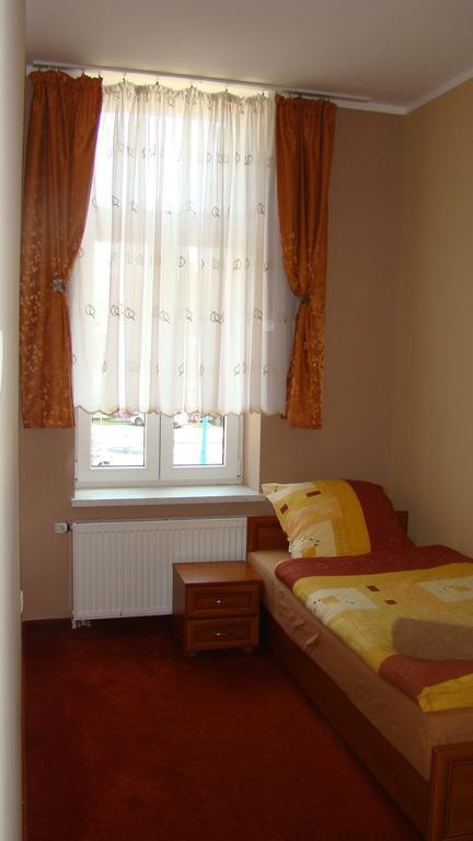 ليجنيكا Hotelik Parkowy المظهر الخارجي الصورة